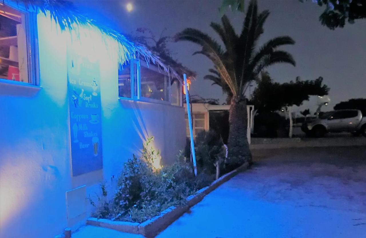Santorini Camping & Hostel Fira  Bagian luar foto