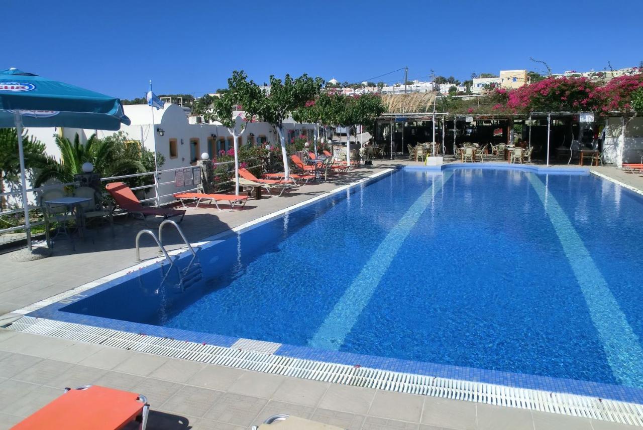 Santorini Camping & Hostel Fira  Bagian luar foto