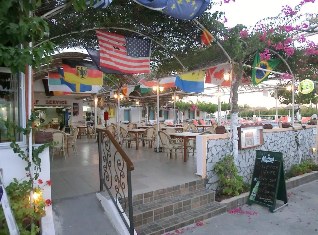 Santorini Camping & Hostel Fira  Bagian luar foto