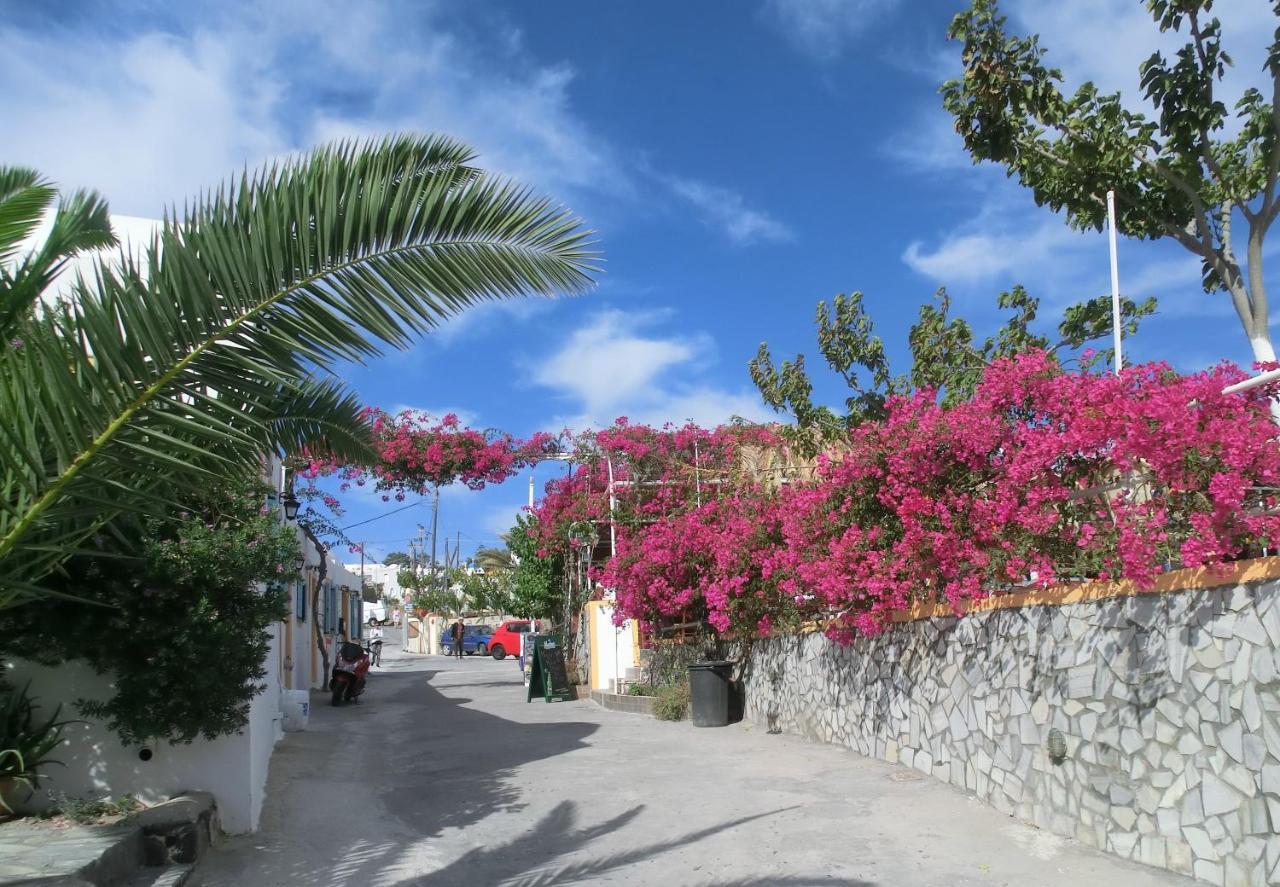 Santorini Camping & Hostel Fira  Bagian luar foto