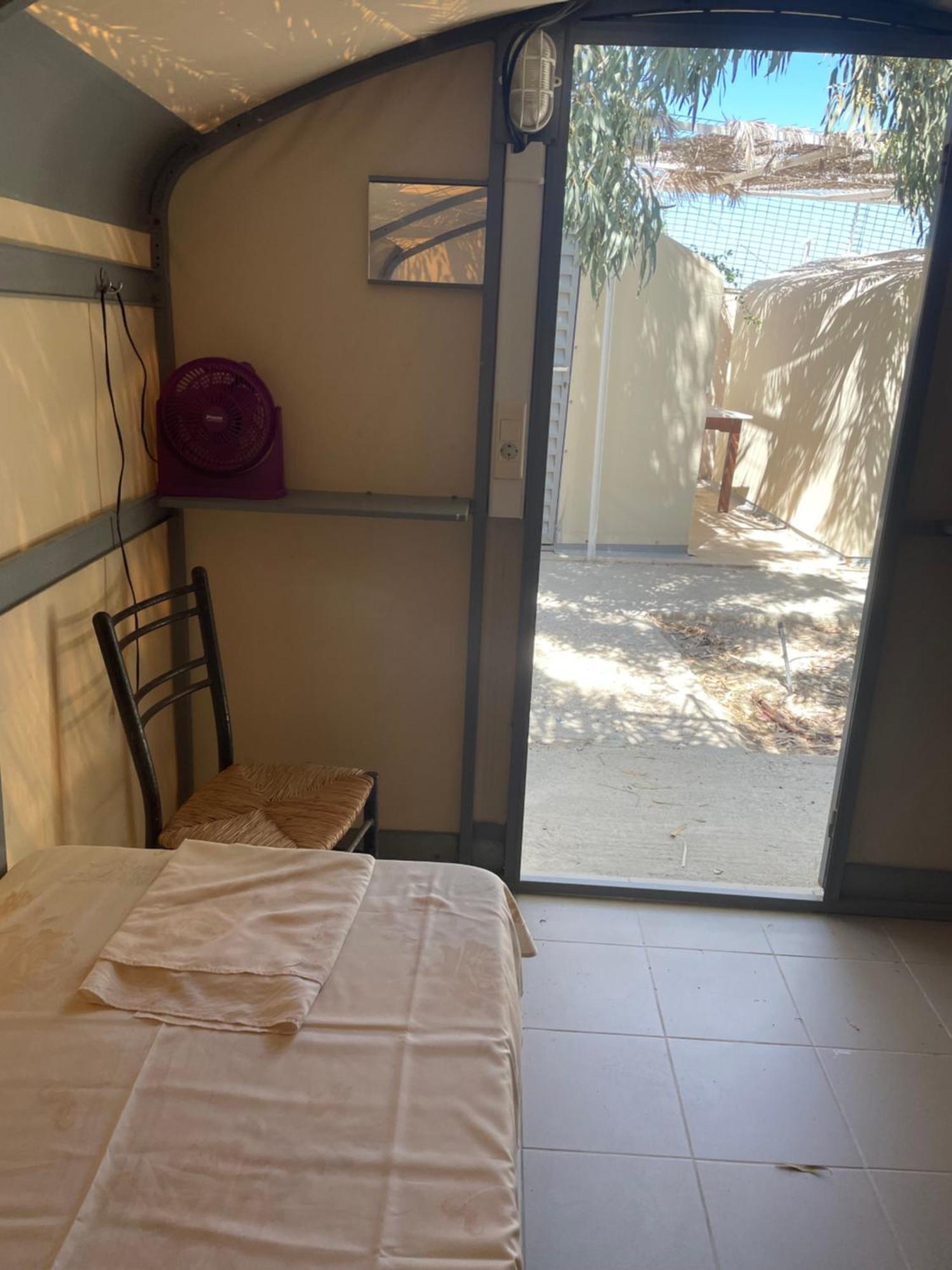Santorini Camping & Hostel Fira  Bagian luar foto